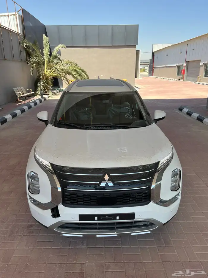 ميتسوبيشي اوتلاندر 2025 نص فل بلس ب110900 عرض خاص نقاط عمياء 30