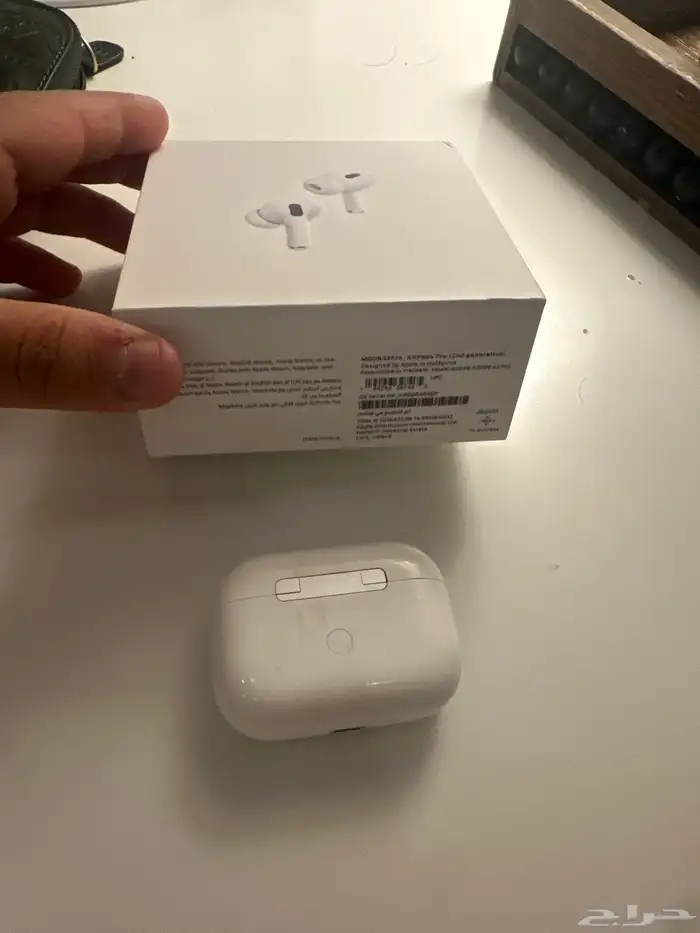 ايربودز برو الاصدار الاول 1