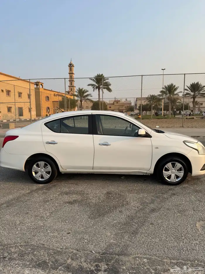 نيسان صني ابيض 2016 مالك اول محركات شرط 5