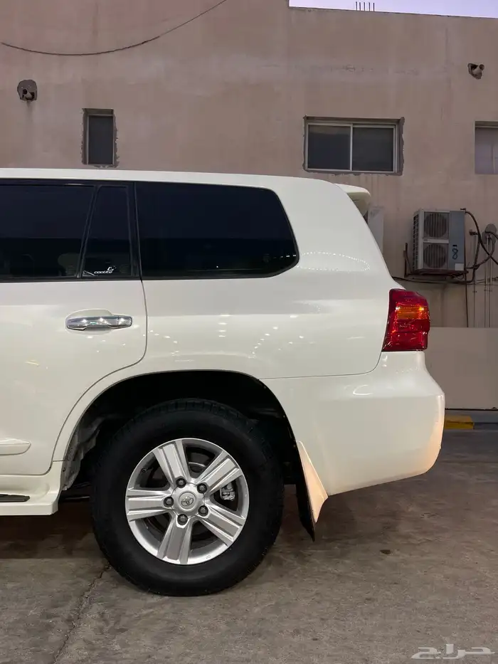 لاند كروزر موديل 2014 4