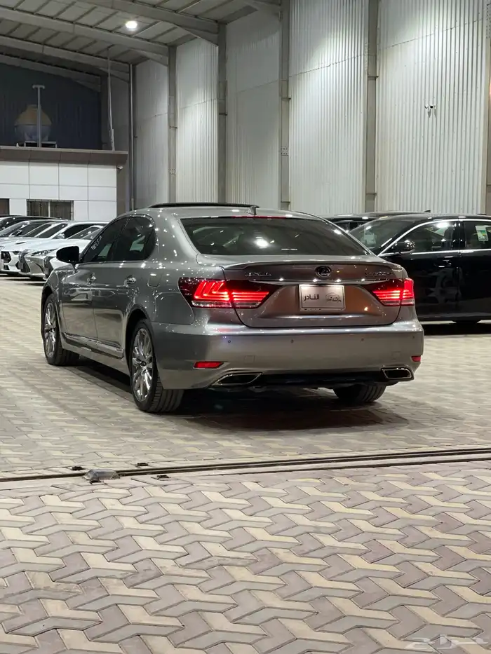 لكزس Ls600h L سعودي 2015 عداد قليل 2
