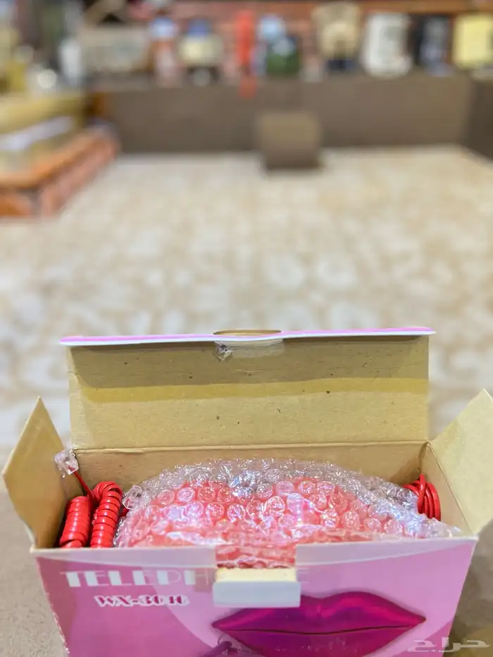 تليفون احمر نادر قديم تراثي مخزن 2