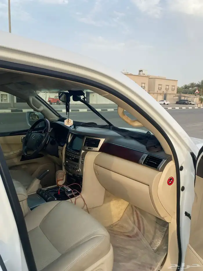 جيب لكزس 2014 للبيع 10