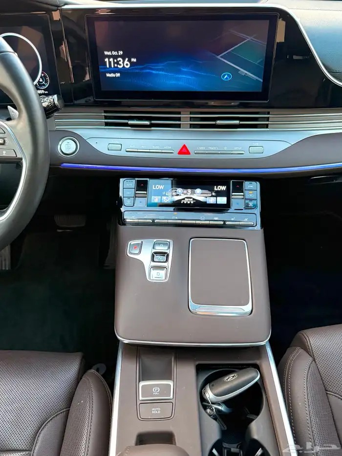 ازيرا 2023 بنورما فل كامل بحالة الوكاله للبيع 17