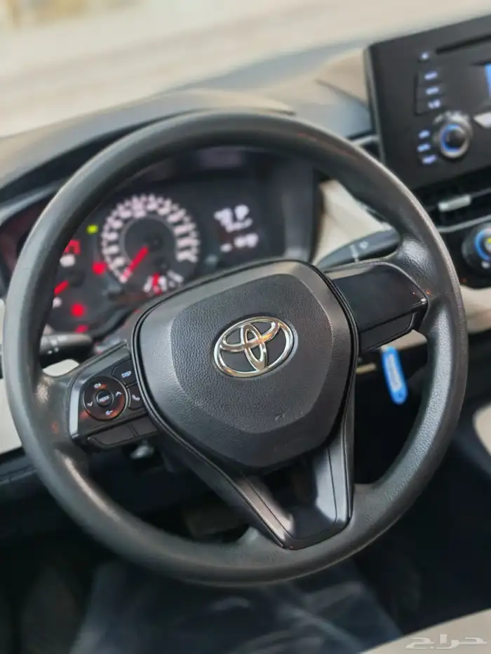 كورولا وكاله عداد 60 الف فقط 50