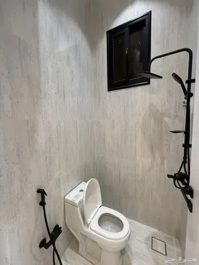 للبيع دور أرضي بحوش تصميم فخم وسعر عادل قرب باحص وضمك index