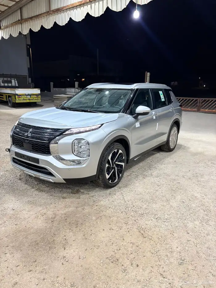ميتسوبيشي اوتلاندر 2025 نص فل بلس ب110900 عرض خاص نقاط عمياء 2