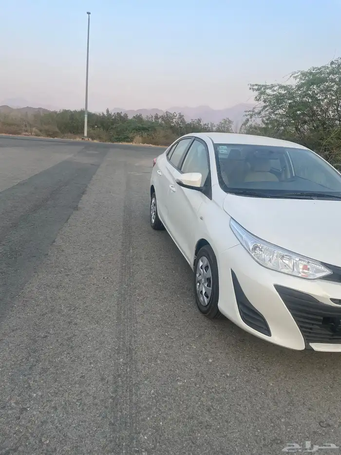 للبيع يارس 2019 نظيفه 1