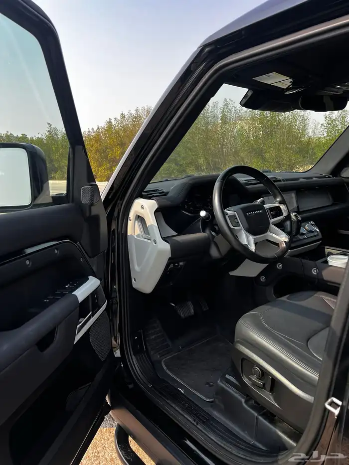 للبيع لاندروفر ديفندر SE 8