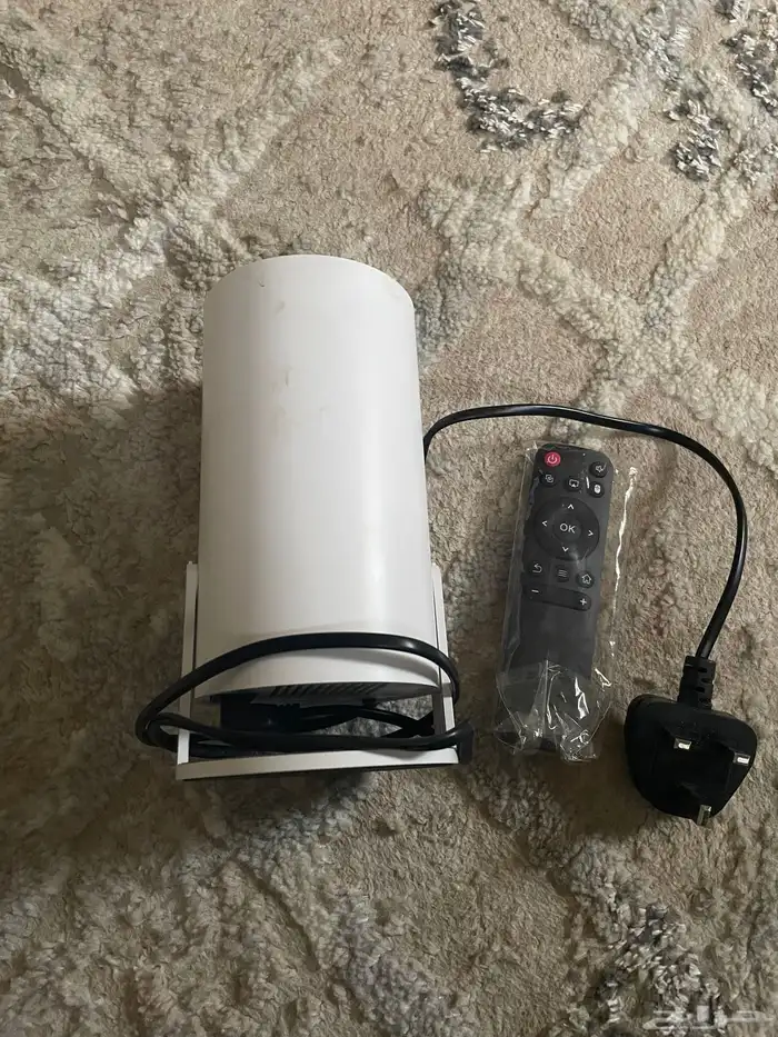 بروجكتر ميني متنقل 1