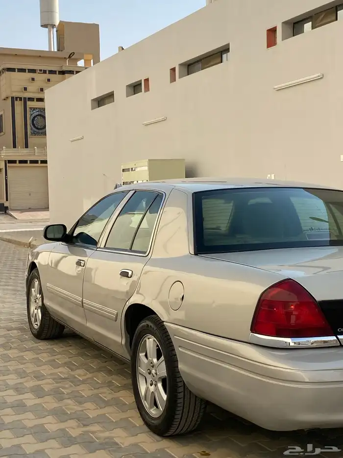 فورد كراون فكتوريا 2011 سعودي 8