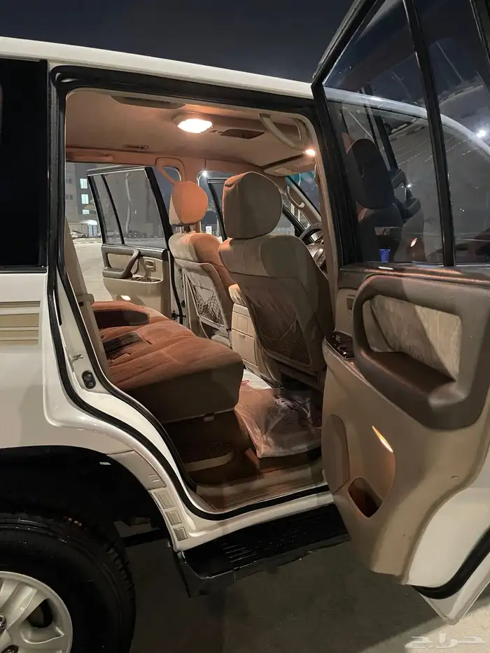 جيب لاندكروزر VX-R قمة النضافة 2002 32