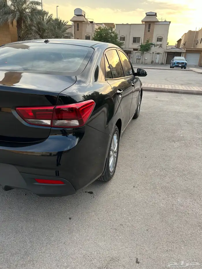 كيا ريو 2018 نظيفة جدا 4