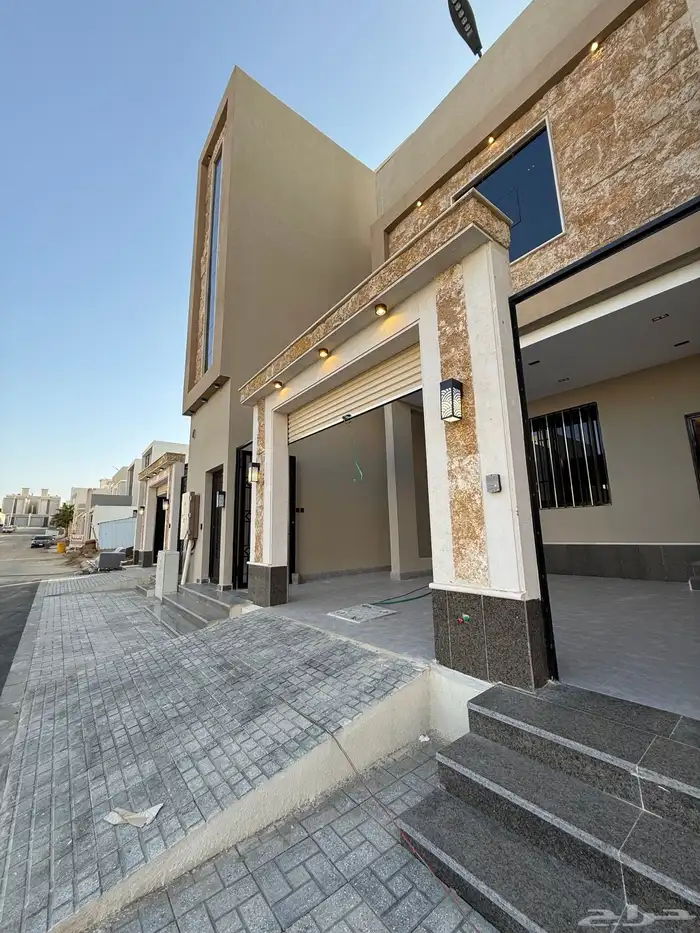 للبيع دور أرضي بحوش تصميم فخم وسعر عادل قرب باحص وضمك 1