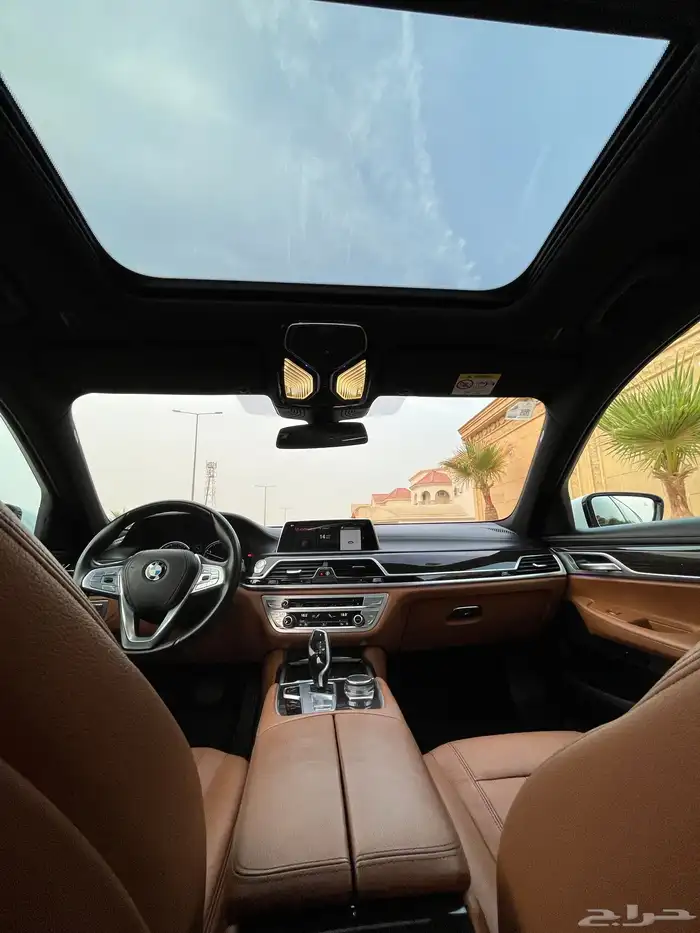 بي ام دبليو 730 2019 مخزن 31
