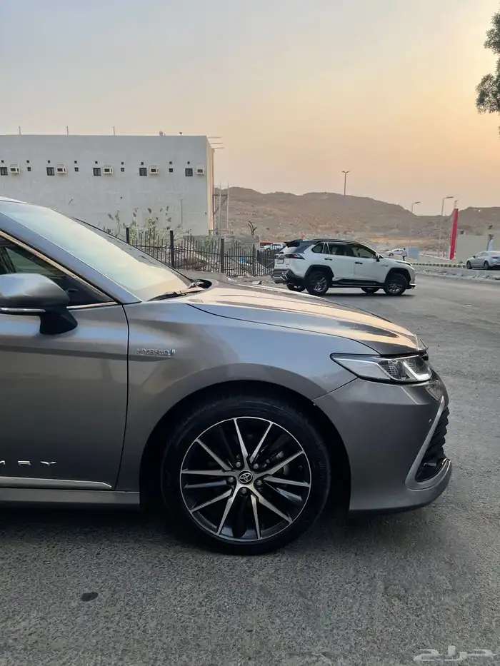 تويوتا كامري 2021 GLE هايبرد 3
