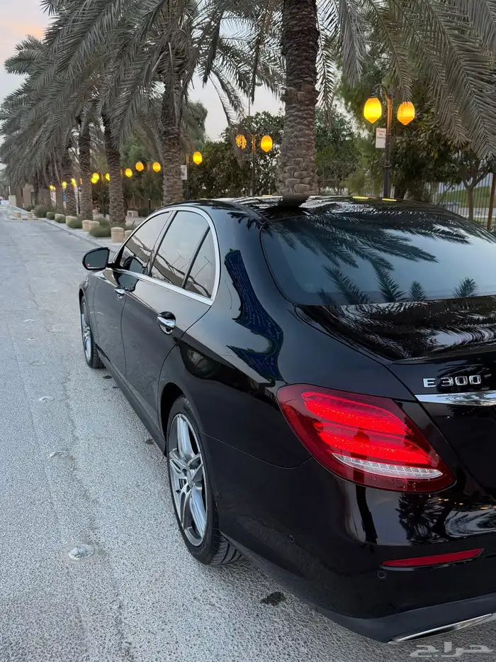 مرسيدس E300 2017 8
