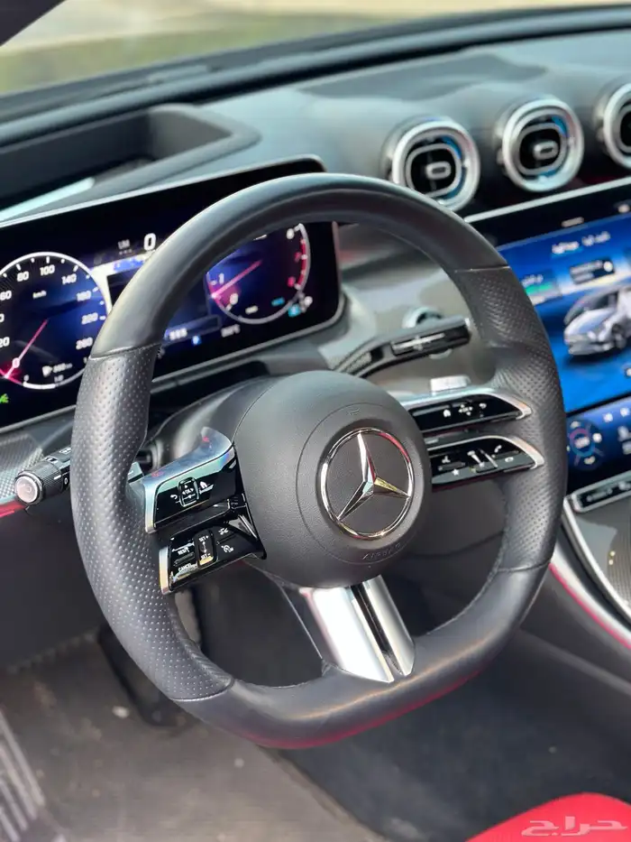 مرسيدس C300 2022 37