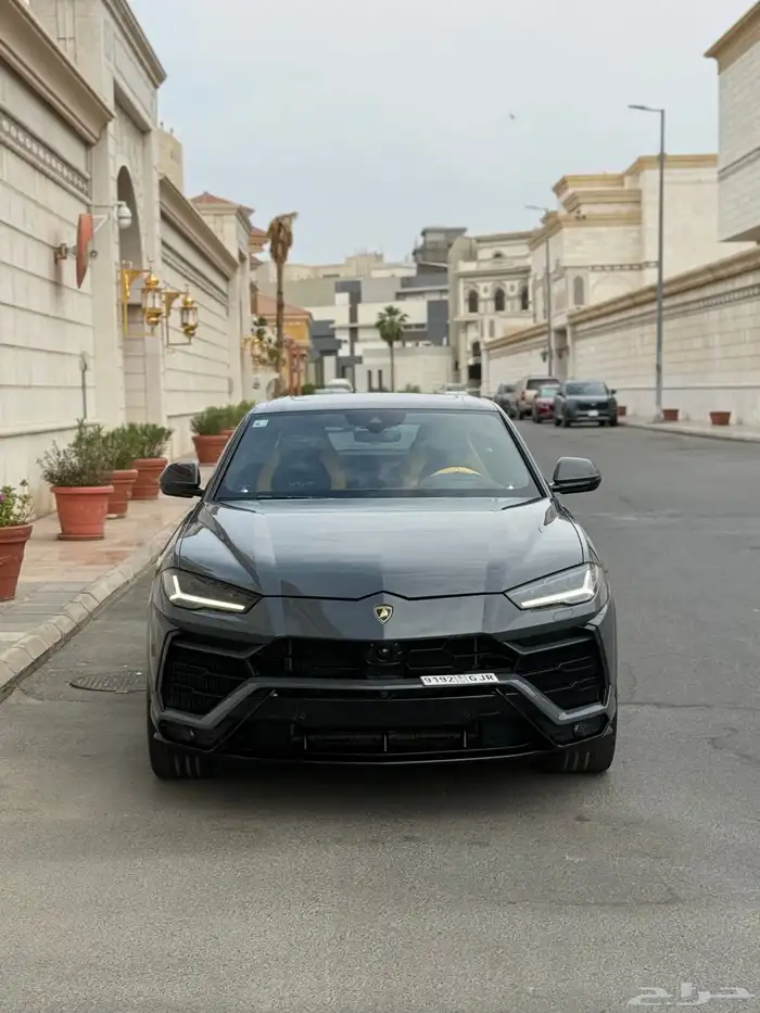 لامبورجيني اوروس 2022 سماكو بحاله الجديد 1