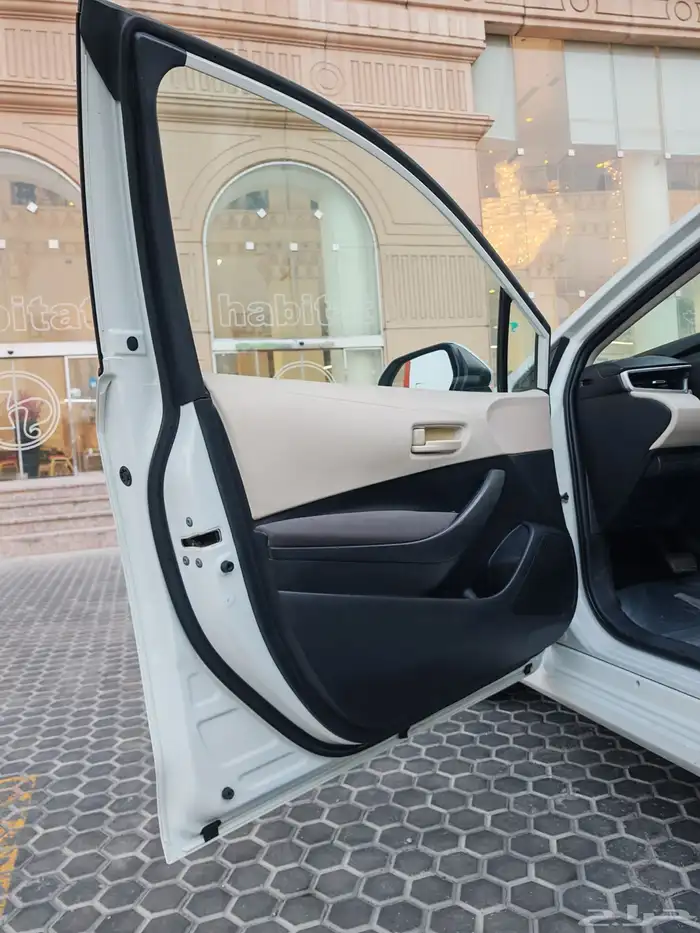 كورولا وكاله عداد 60 الف فقط 23