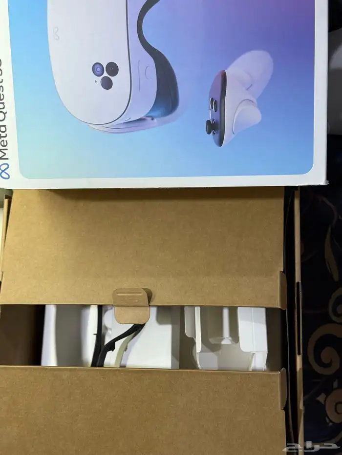 نظارة ميتا كويست 3 اس 4