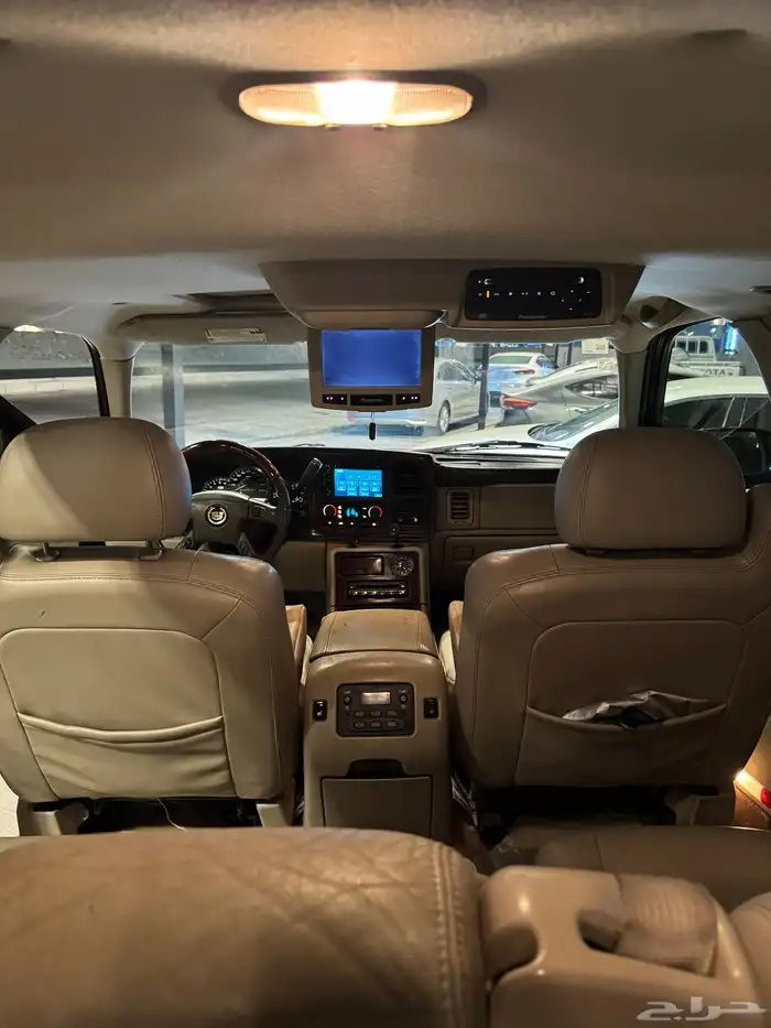 كادلاك اسكاليد 2006 نظيف للبيع 37