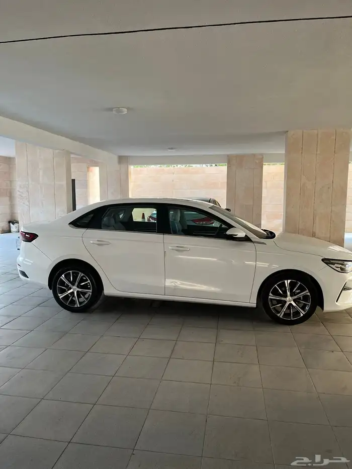 للبيع جيلي ام جراند 8