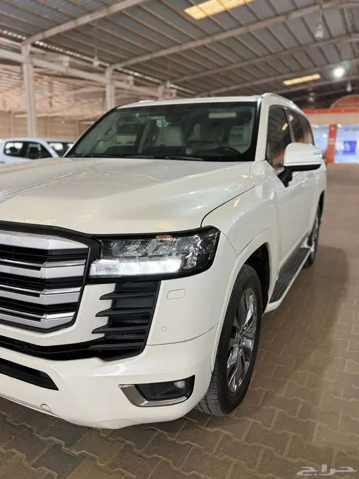 لاندكروزر 2024 4