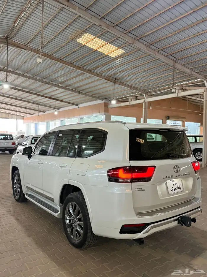 لاندكروزر 2024 11