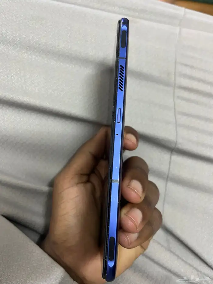 جهاز ريد مجيك 6 الجهاز نضيف فيه مدخل الشريحه مكسور بس تشتغل 5