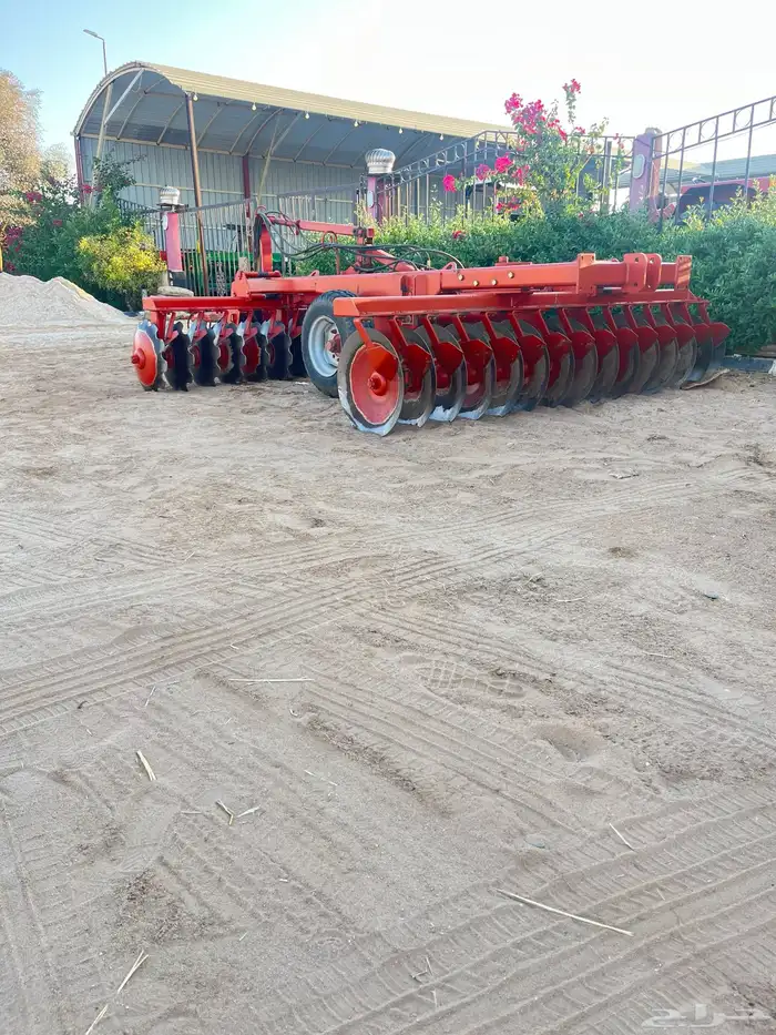 معدات زراعيه شبه جديده 8