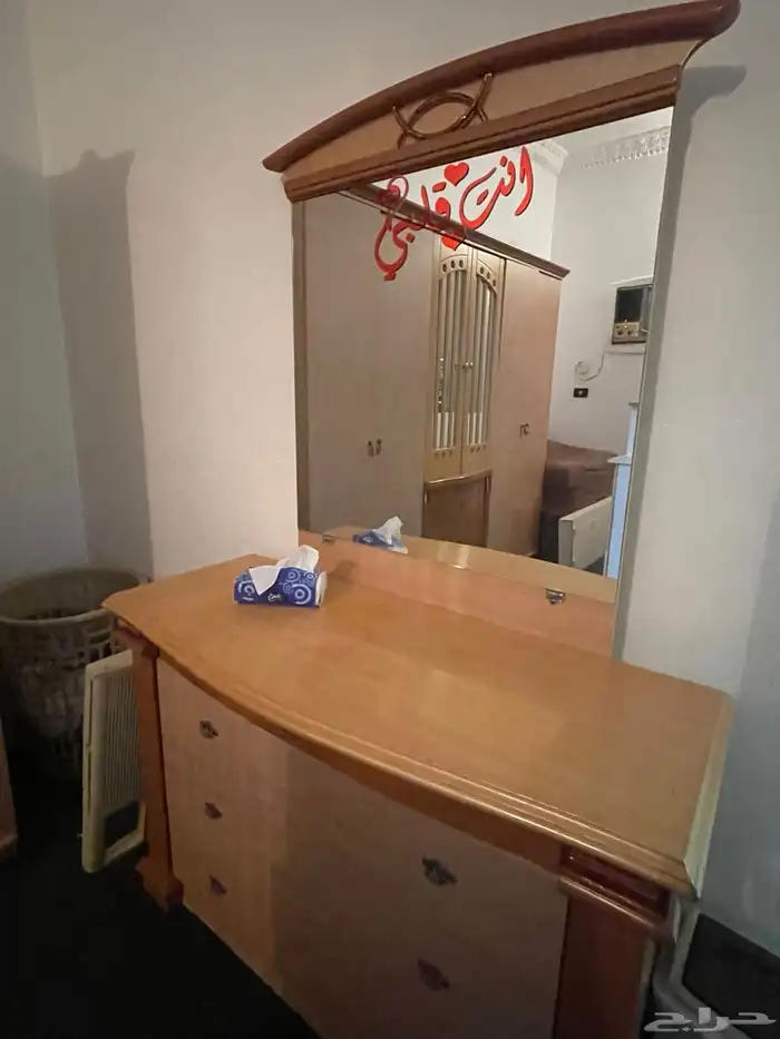 ناوان   دولاب كبير مع تسريحة 2