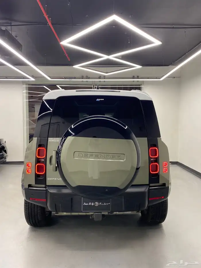 لاندروفر ديفندر 90 4