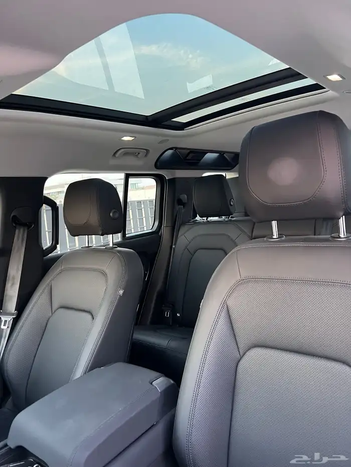 ديفندر 2023 SE P300 26