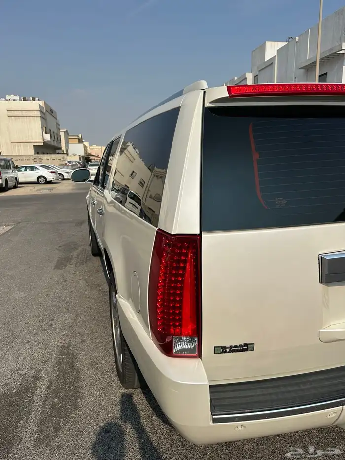 اسكاليد 2013 طويل ESV ممشى 195 الف كيلو الجميح 15