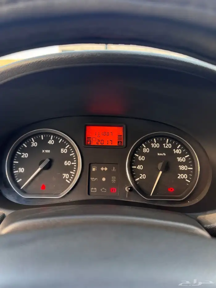 رينو لوغان نظيفه جدا 4