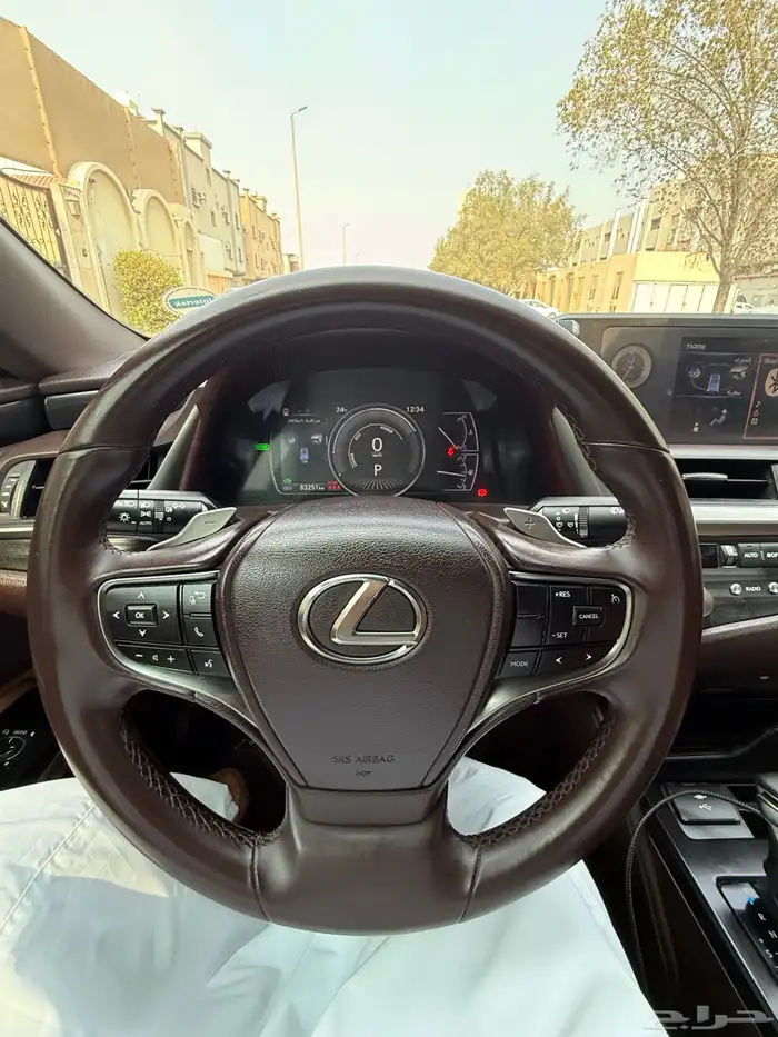 للبيع لكزس موديل 2021 15