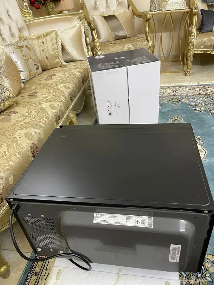 مايكرويف LG نظف 1350 W الموديل الحديث 1