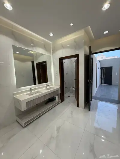 للبيع دور أرضي بحوش كبير شارع 25م قرب حديقة الزهور بالمحالة index