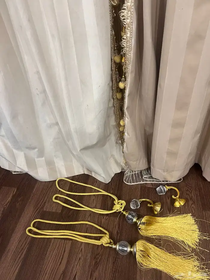 ستارة للبيع 1