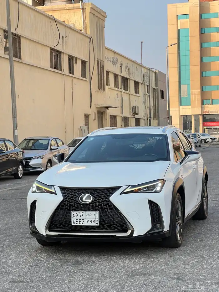 لكزس UX200 موديل 2019 قمة النظافه 1