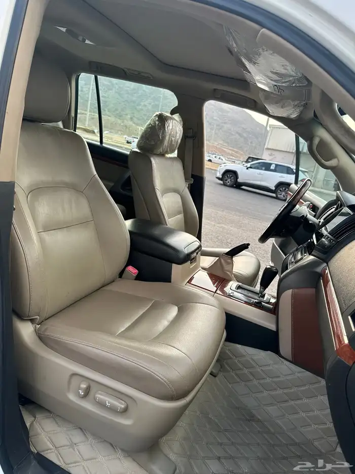 فيكسار 2009 فل كامل نظيف جدا 25