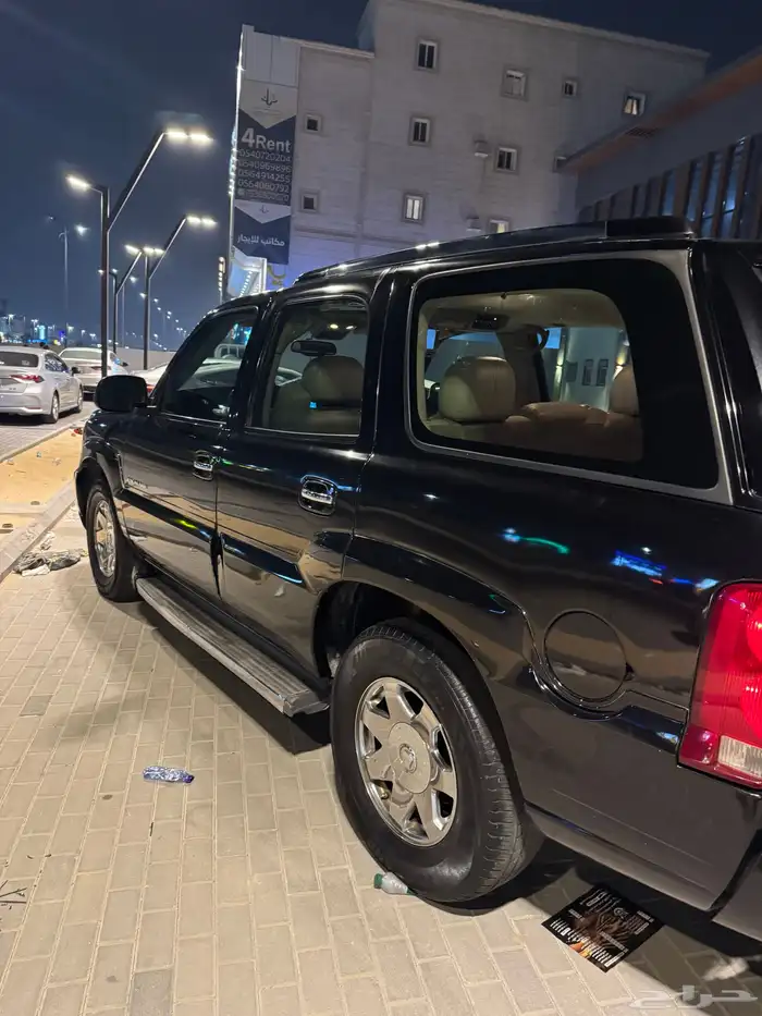 كادلاك اسكاليد 2006 نظيف للبيع 16