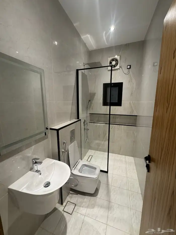 شقة تمليك فاخر اربع غرف في مخطط درب الحرمين حي الفيحاء 13