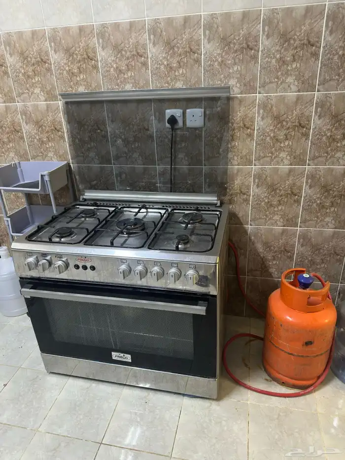 فرن 5 عيون للبيع مع دبة الغاز 2