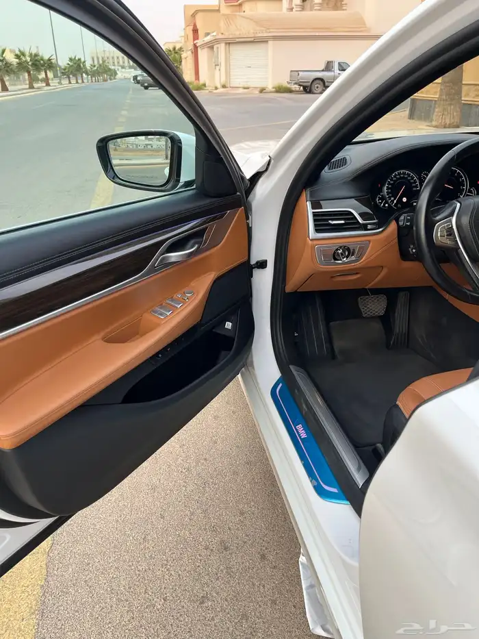 بي ام دبليو 730 2019 مخزن 20