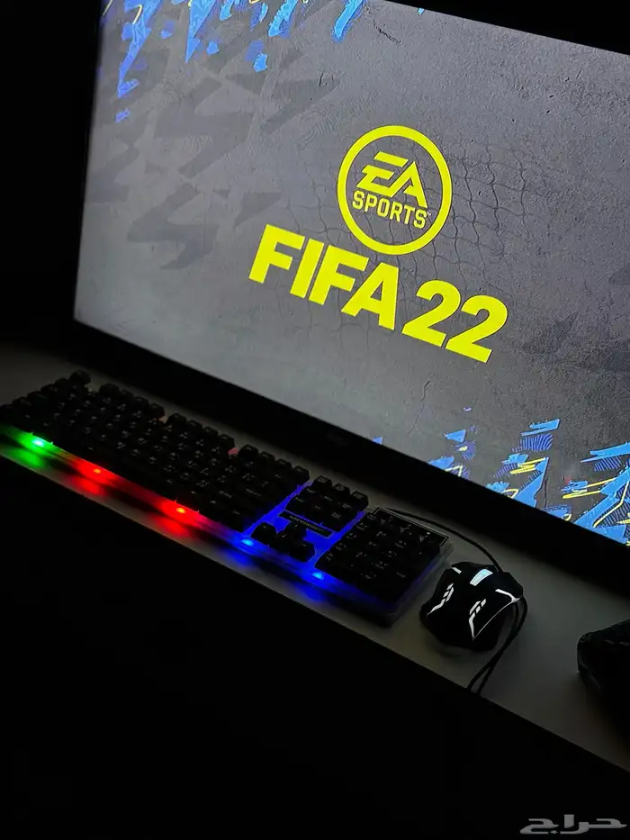 سوني 4 وملحقاته مع كيبورد مع شريط قراند و فيفا 22 2
