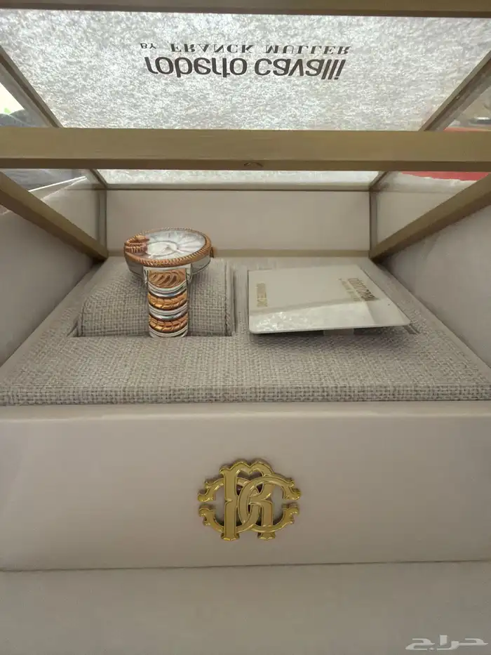 ساعة روبيروتو كافالي اصلية جديدة بكرتونها 0