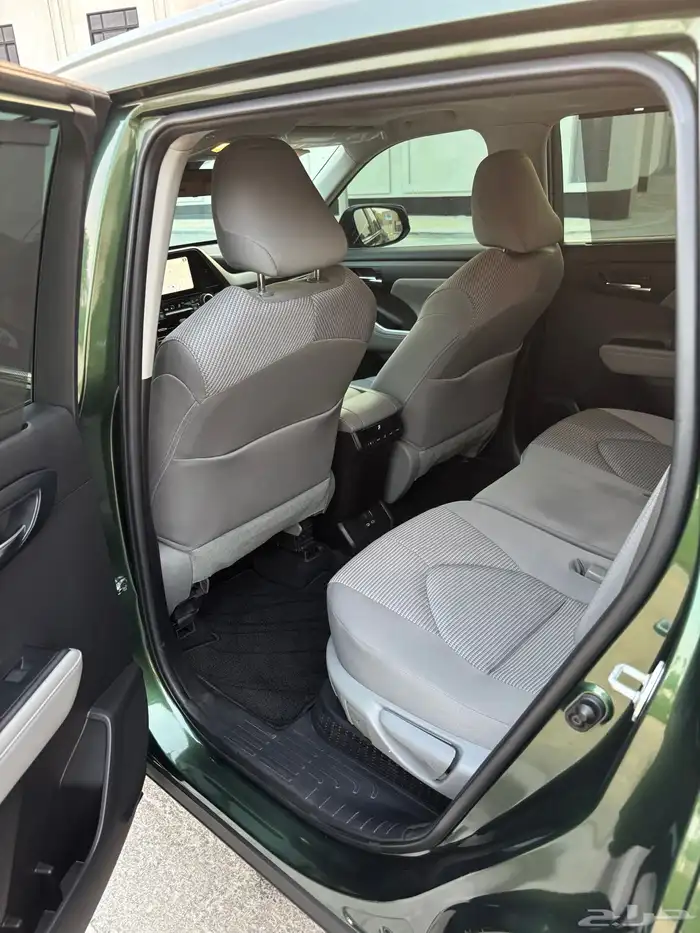 للبيع تويوتا هايلاندر اخو الجديد وكاله وممشى قليل موديل2023 12