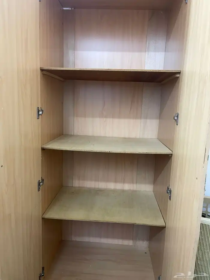 ناوان   دولاب كبير مع تسريحة 3